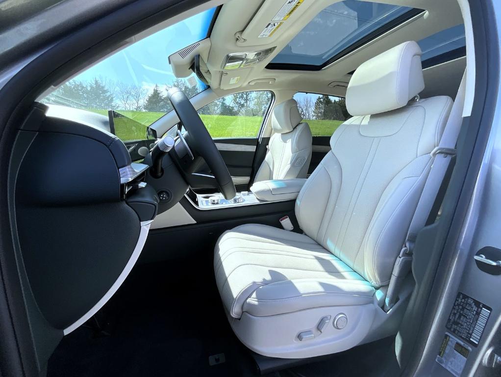 new 2025 Genesis GV80 car, priced at $69,035