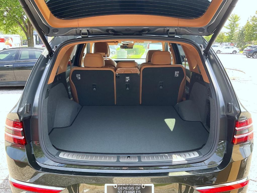 new 2025 Genesis GV80 car, priced at $79,954
