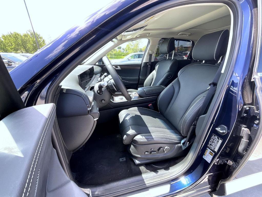 new 2025 Genesis GV80 car, priced at $75,450