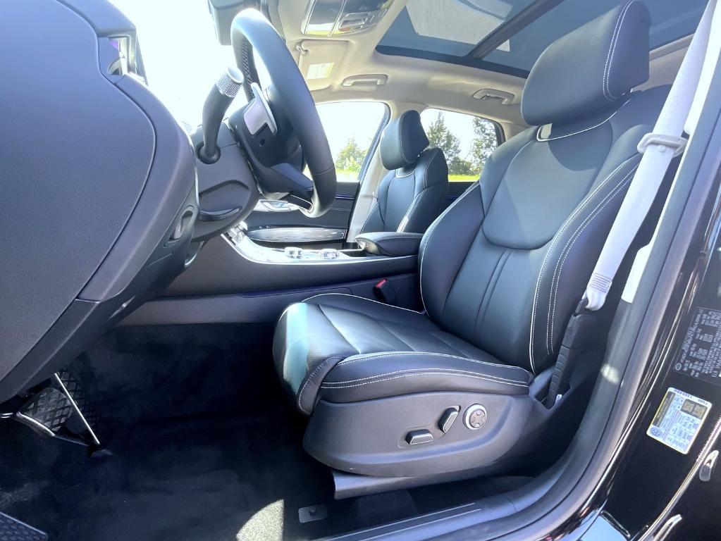 new 2026 Genesis Electrified GV70 car