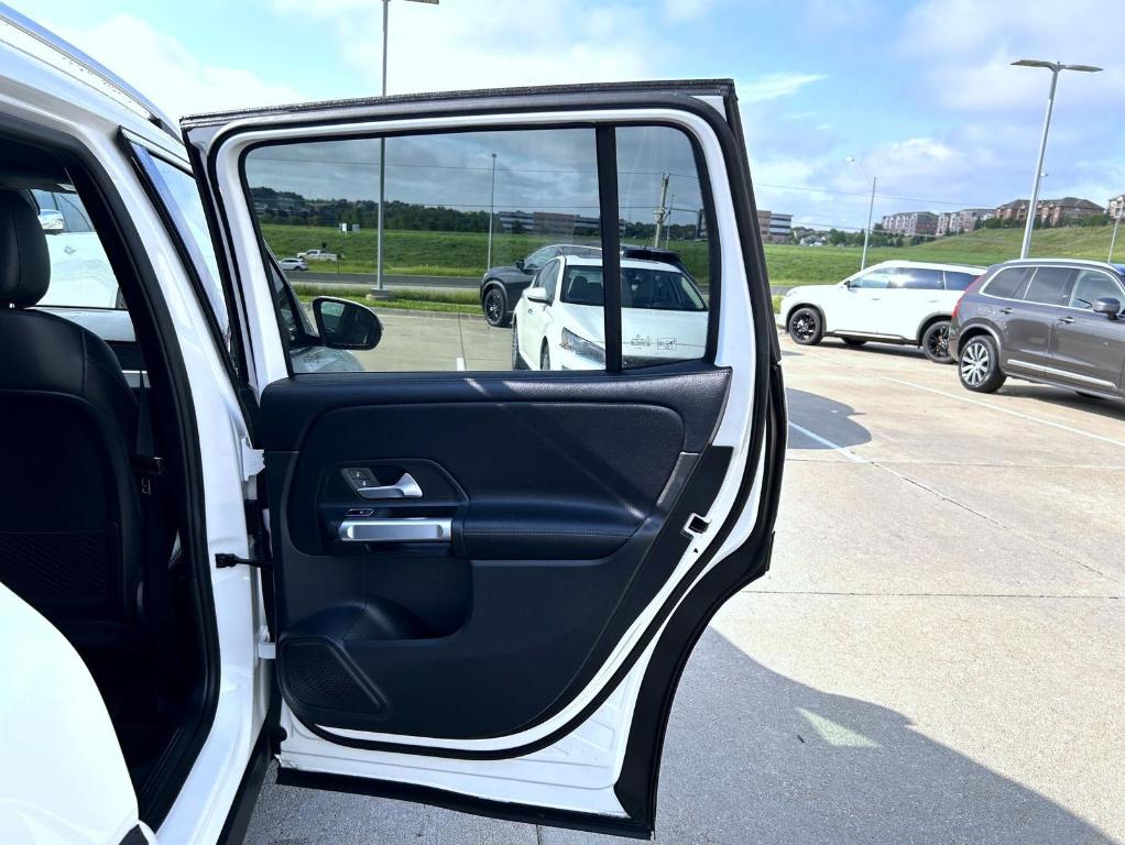 used 2024 Mercedes-Benz GLB 250 car, priced at $32,999
