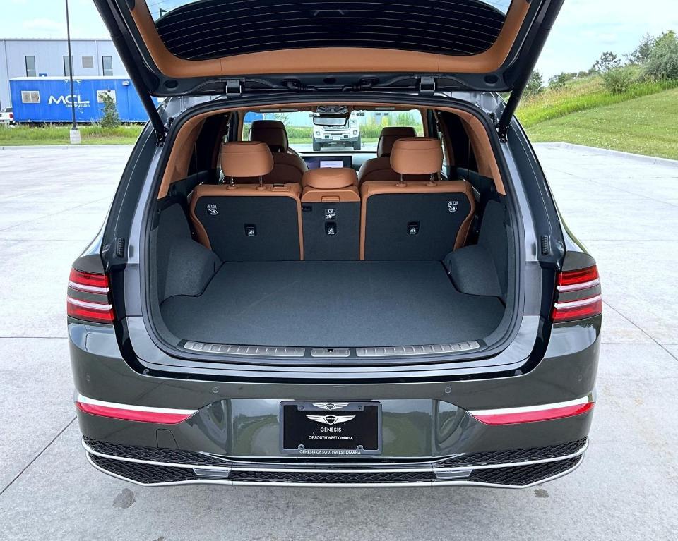 new 2025 Genesis GV80 car, priced at $82,080
