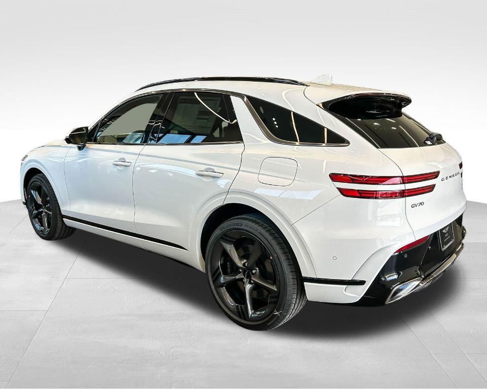 new 2026 Genesis GV70 car