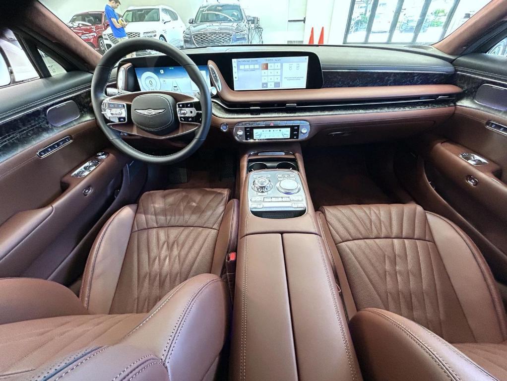new 2025 Genesis G90 car, priced at $97,390