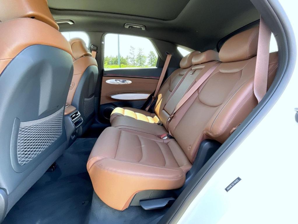 new 2026 Genesis GV70 car