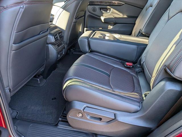 new 2025 Honda Pilot car, priced at $47,550