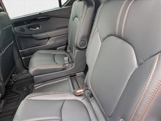 new 2025 Honda Pilot car, priced at $51,350