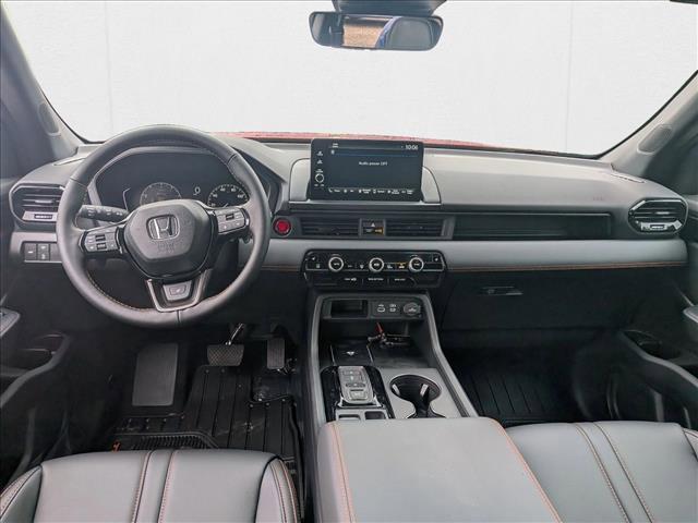 new 2025 Honda Pilot car, priced at $51,350