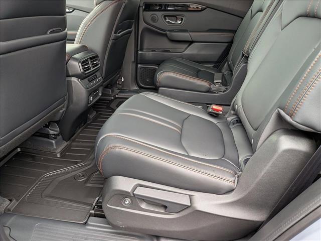 new 2025 Honda Pilot car, priced at $51,350