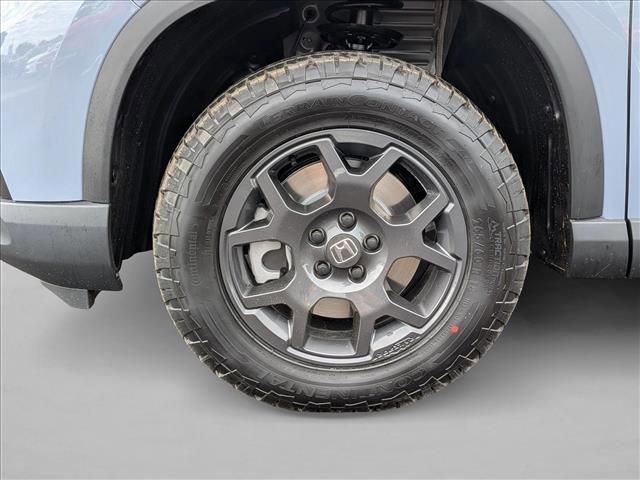 new 2025 Honda Pilot car, priced at $51,350