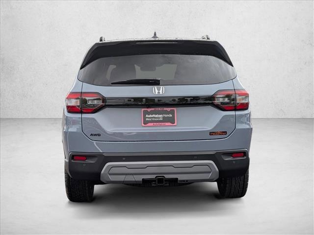 new 2025 Honda Pilot car, priced at $51,350