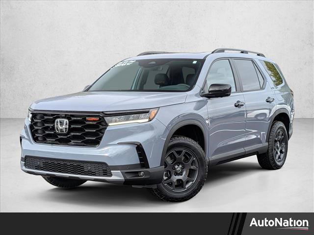 new 2025 Honda Pilot car, priced at $51,350