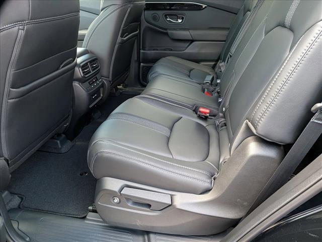 new 2025 Honda Pilot car, priced at $44,995