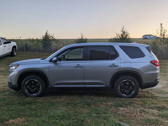 new 2025 Honda Pilot car, priced at $48,895