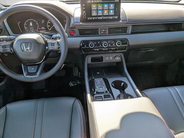new 2025 Honda Pilot car, priced at $50,895