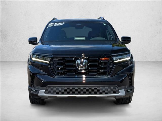 new 2025 Honda Pilot car, priced at $50,895