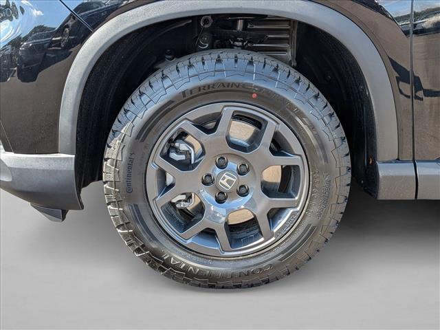 new 2025 Honda Pilot car, priced at $50,895