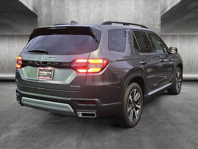 new 2025 Honda Pilot car, priced at $48,895