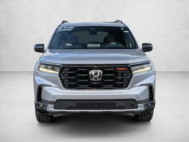 new 2025 Honda Pilot car, priced at $50,895