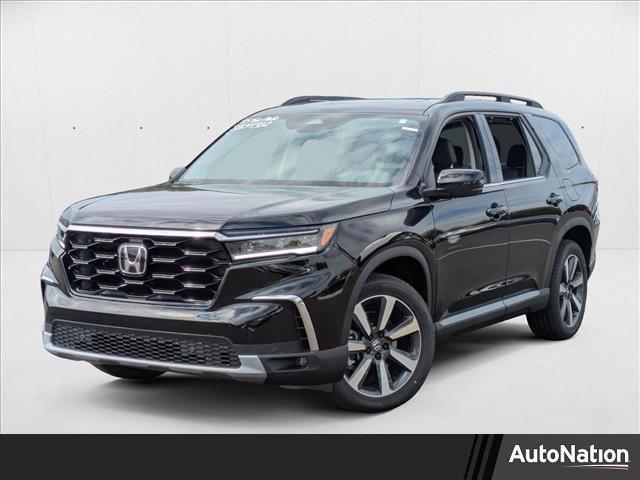 new 2025 Honda Pilot car, priced at $51,050