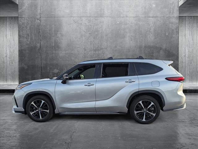 used 2021 Toyota Highlander car, priced at $29,987