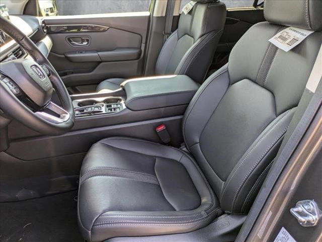 new 2025 Honda Pilot car, priced at $47,050