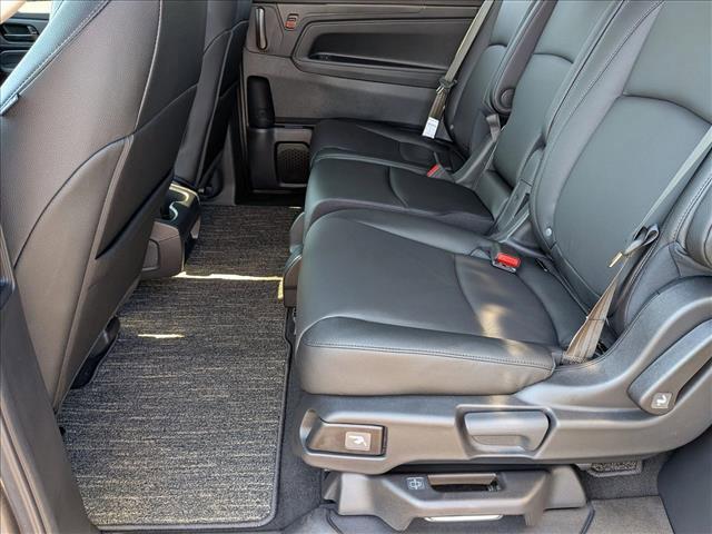 new 2026 Honda Odyssey car, priced at $44,290