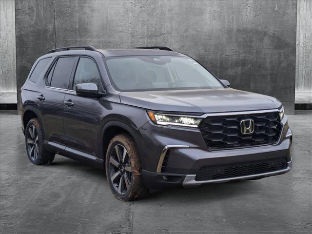 new 2025 Honda Pilot car, priced at $55,205