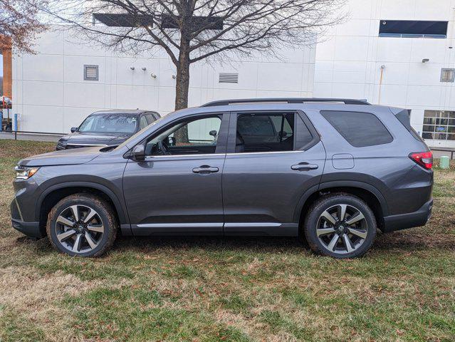 new 2025 Honda Pilot car, priced at $55,205