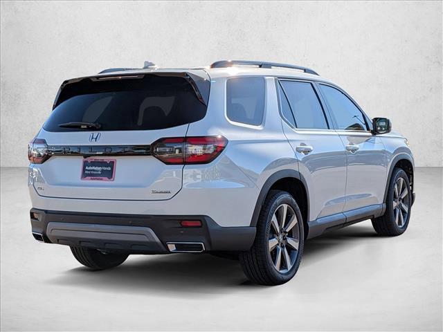 new 2025 Honda Pilot car, priced at $52,280