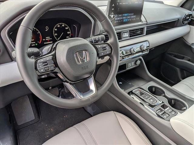 new 2025 Honda Pilot car, priced at $51,095