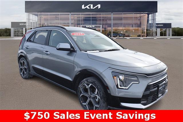 new 2025 Kia Niro car, priced at $30,612