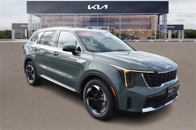 new 2025 Kia Sorento Hybrid car, priced at $36,910