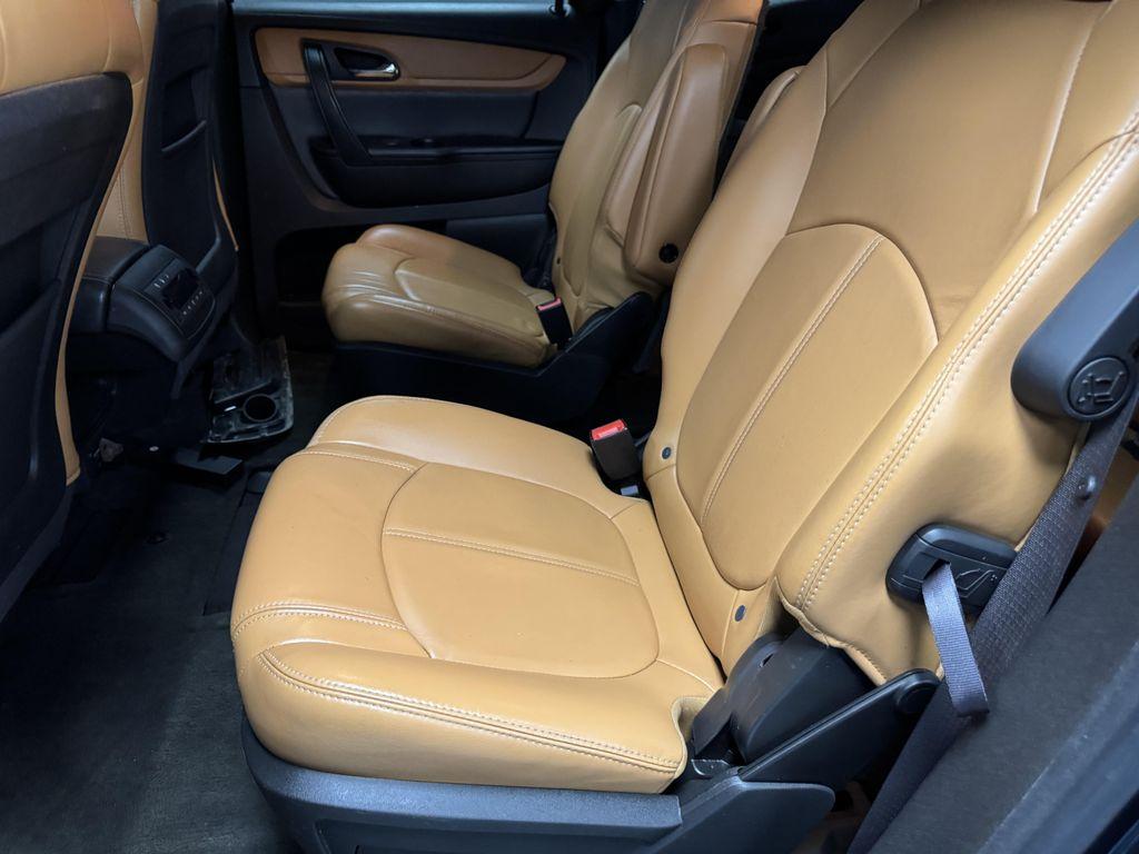 used 2014 Chevrolet Traverse car, priced at $5,995