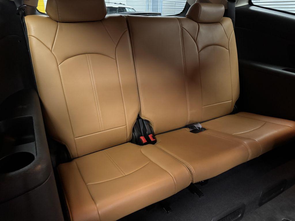 used 2014 Chevrolet Traverse car, priced at $5,995