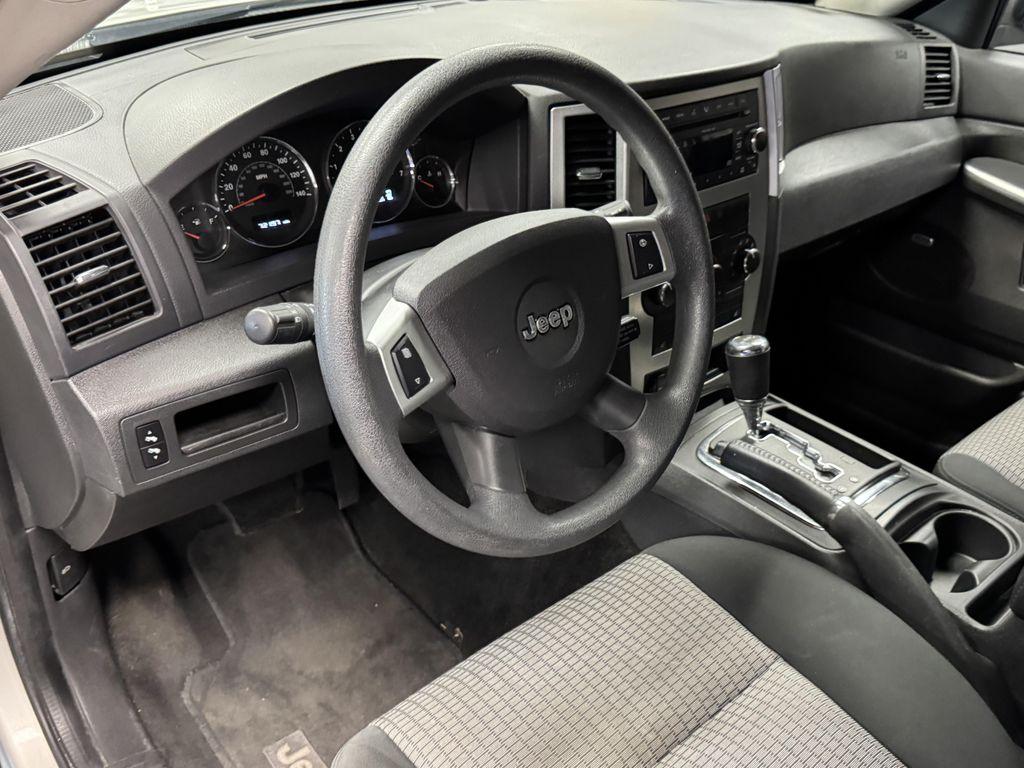 used 2009 Jeep Grand Cherokee car, priced at $7,995