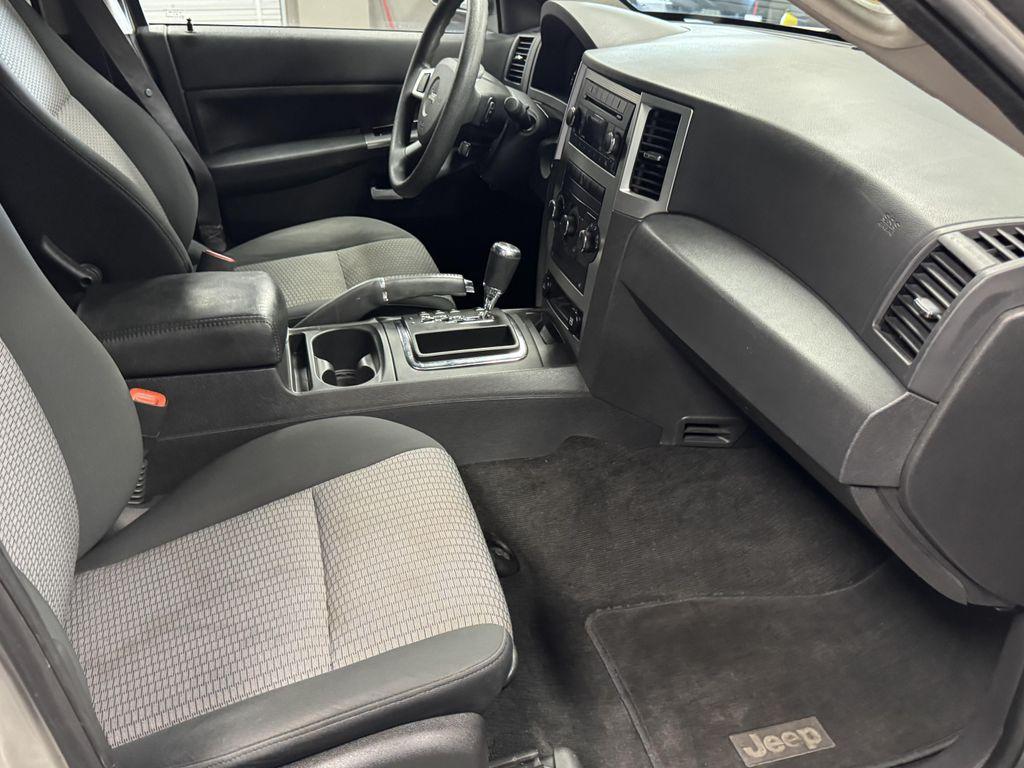 used 2009 Jeep Grand Cherokee car, priced at $7,995