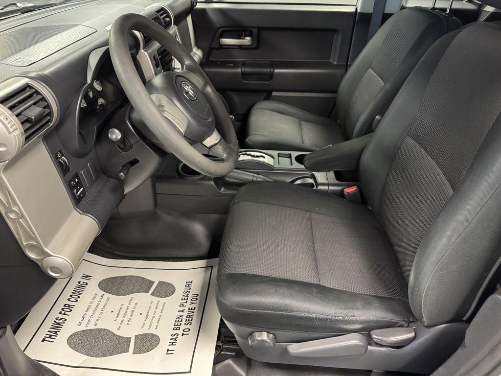 used 2007 Toyota FJ Cruiser car, priced at $9,550