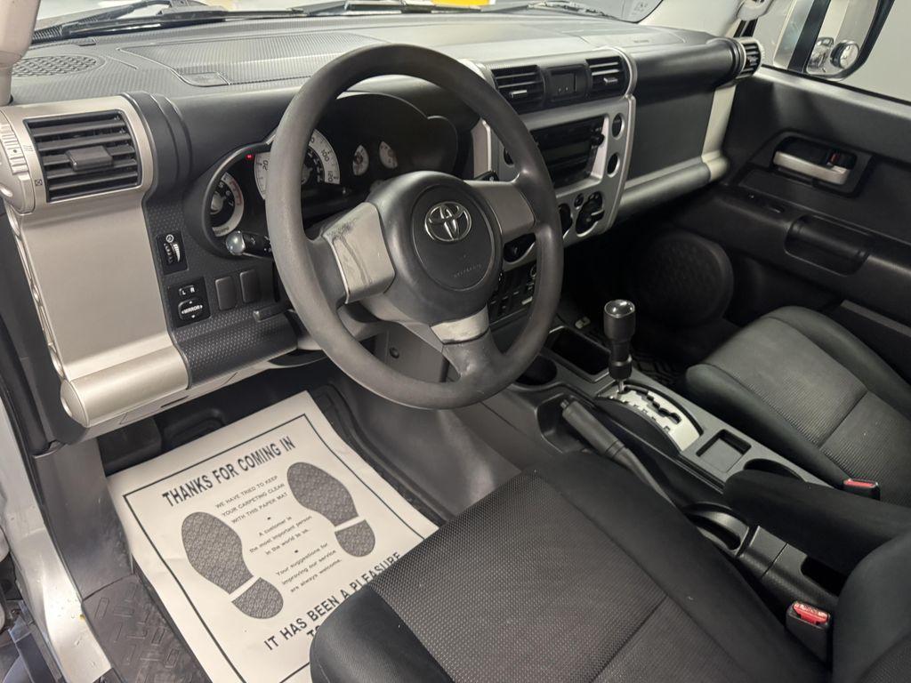 used 2007 Toyota FJ Cruiser car, priced at $9,550
