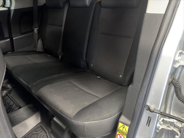 used 2007 Toyota FJ Cruiser car, priced at $9,995