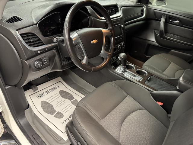 used 2015 Chevrolet Traverse car, priced at $9,850