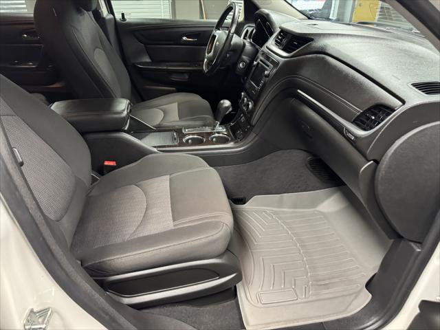 used 2015 Chevrolet Traverse car, priced at $9,850