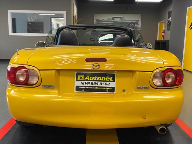 used 2002 Mazda MX-5 Miata car, priced at $5,995