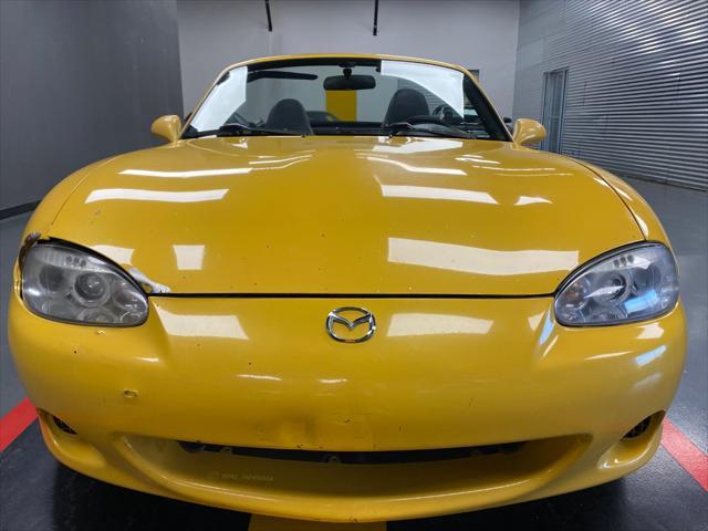 used 2002 Mazda MX-5 Miata car, priced at $5,995