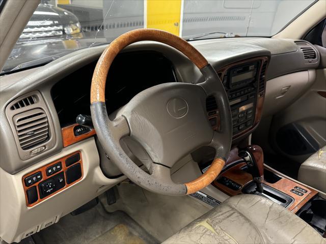 used 2000 Lexus LX 470 car, priced at $9,995