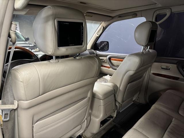 used 2000 Lexus LX 470 car, priced at $9,995