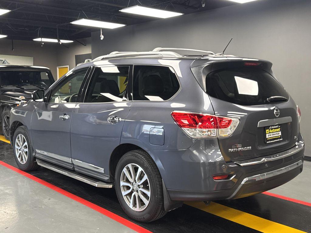used 2013 Nissan Pathfinder car, priced at $9,750