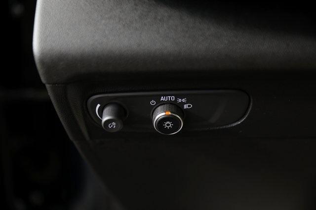 used 2021 Buick Envision car, priced at $25,991