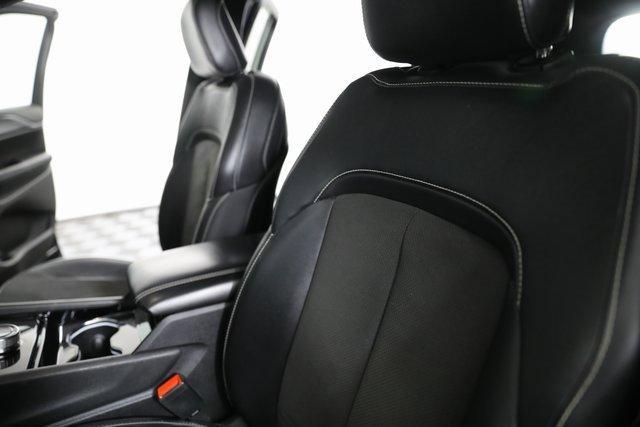 used 2022 Jeep Grand Cherokee car, priced at $28,495