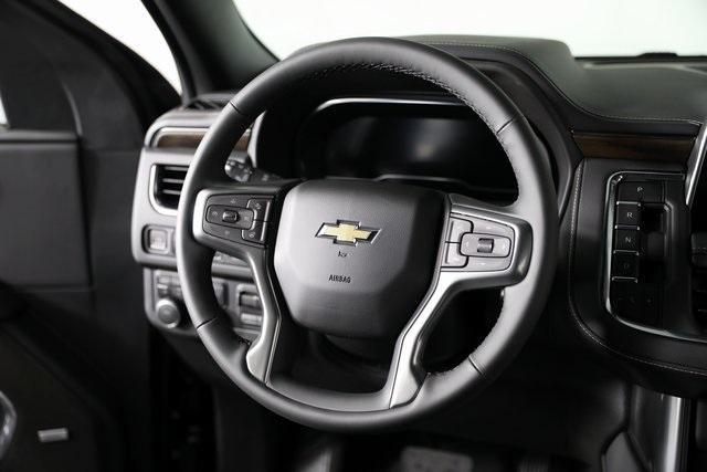 new 2024 Chevrolet Suburban car, priced at $77,712